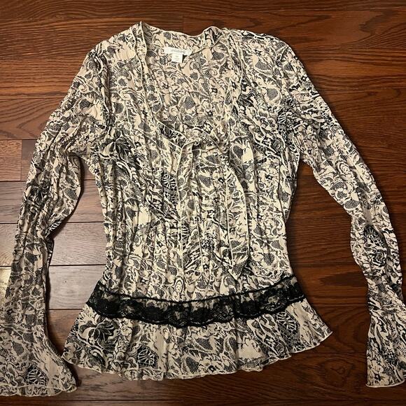 Dress Barn Women’s Floral Lace Blouse with Black Accents Size Medium - Picture 3 of 7
